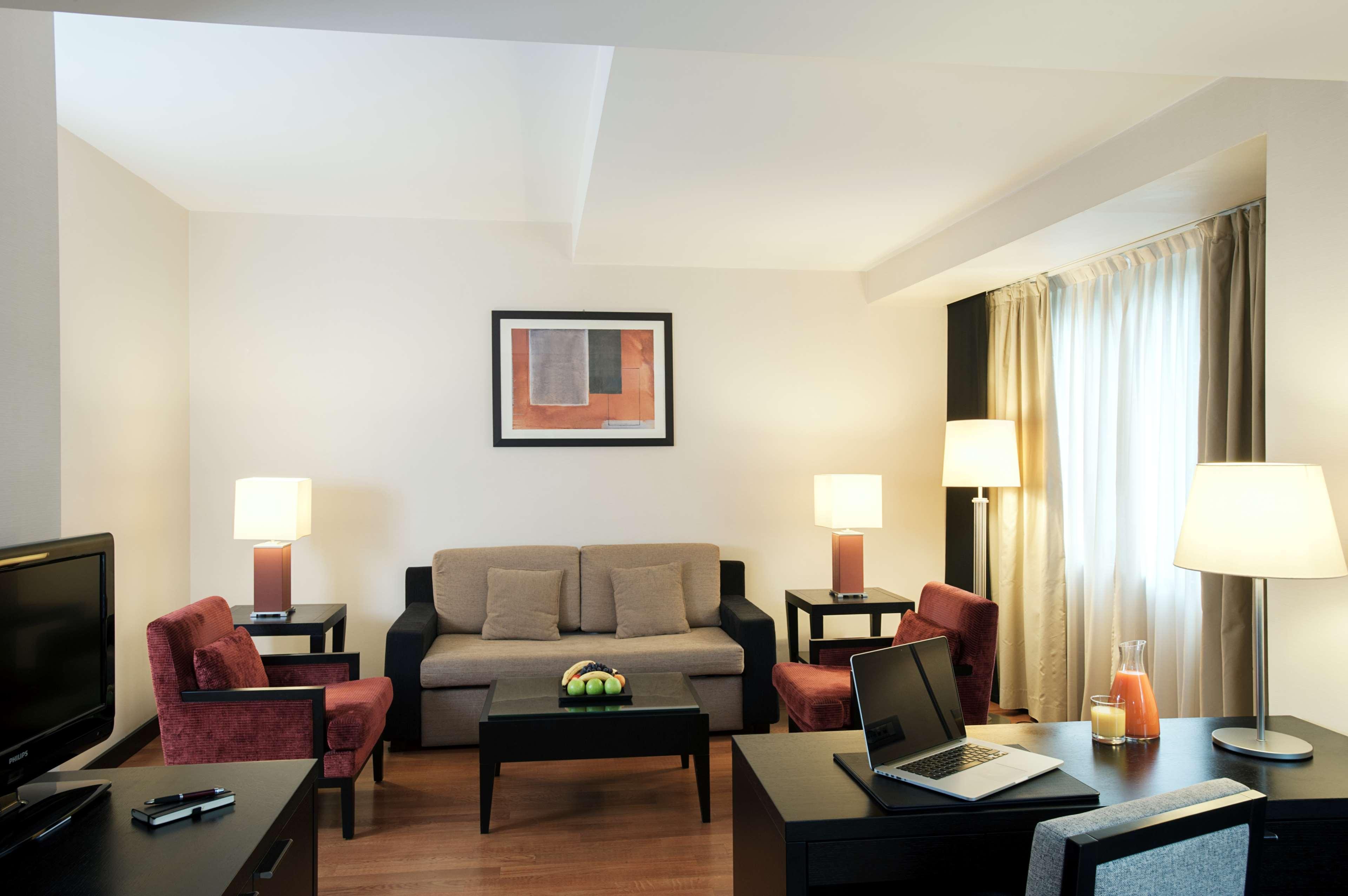 Nh Timisoara Hotel Екстериор снимка