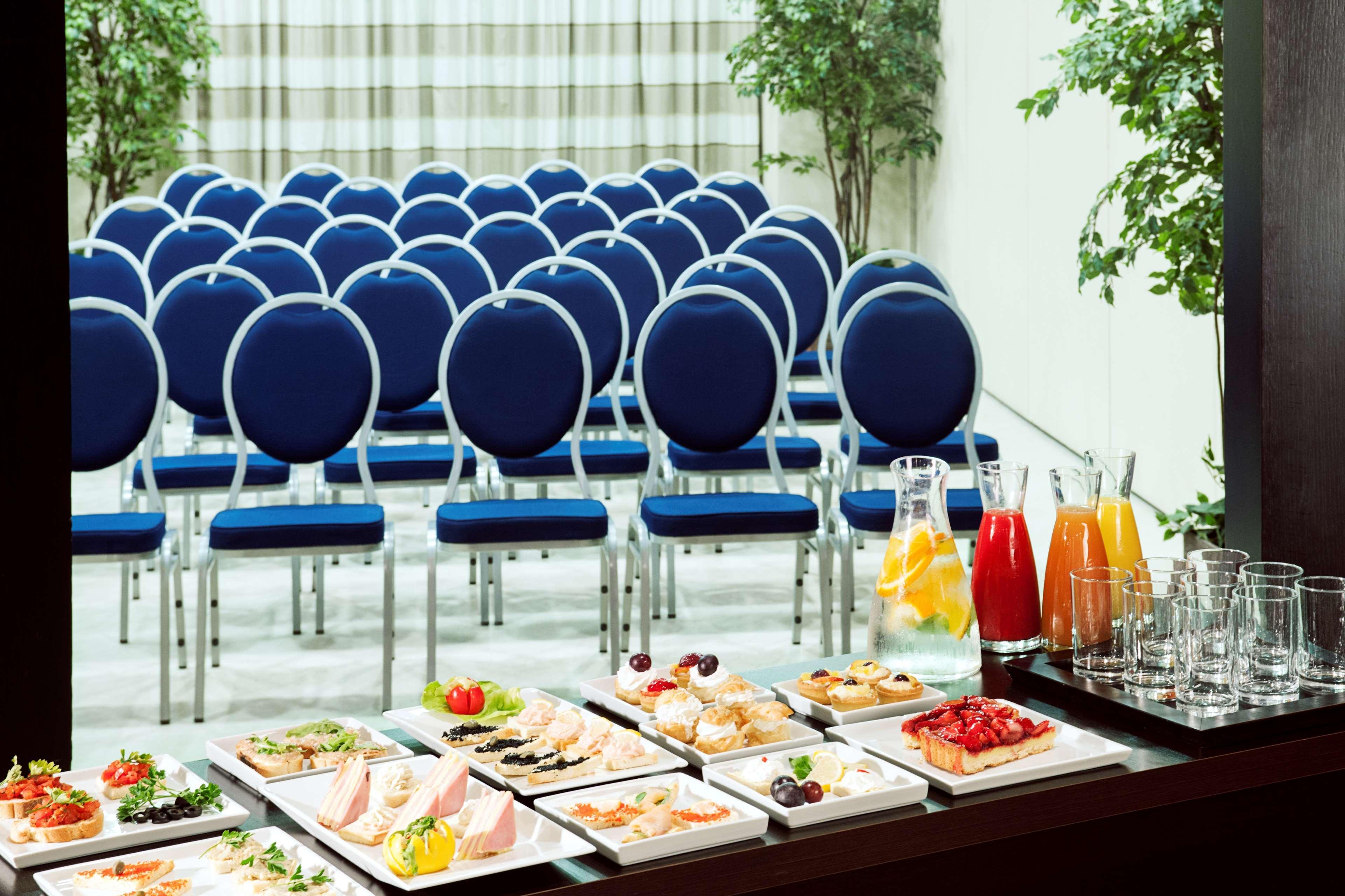 Nh Timisoara Hotel Екстериор снимка