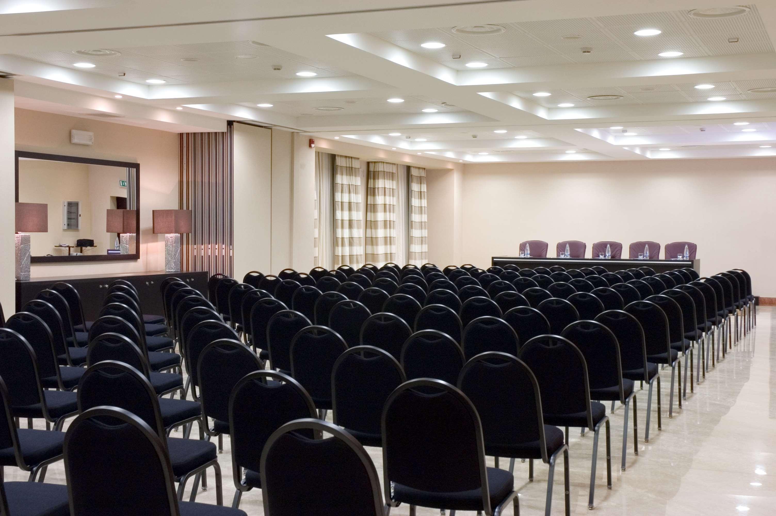 Nh Timisoara Hotel Екстериор снимка