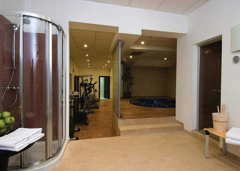 Nh Timisoara Hotel Екстериор снимка